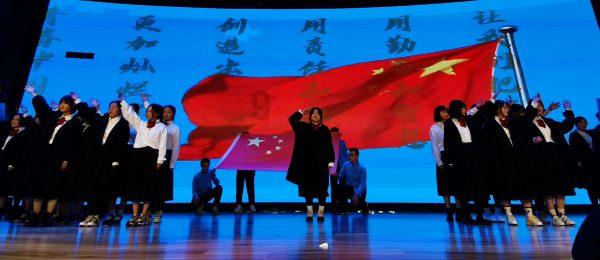 格局法和旺衰法，这个八字如何取舍？